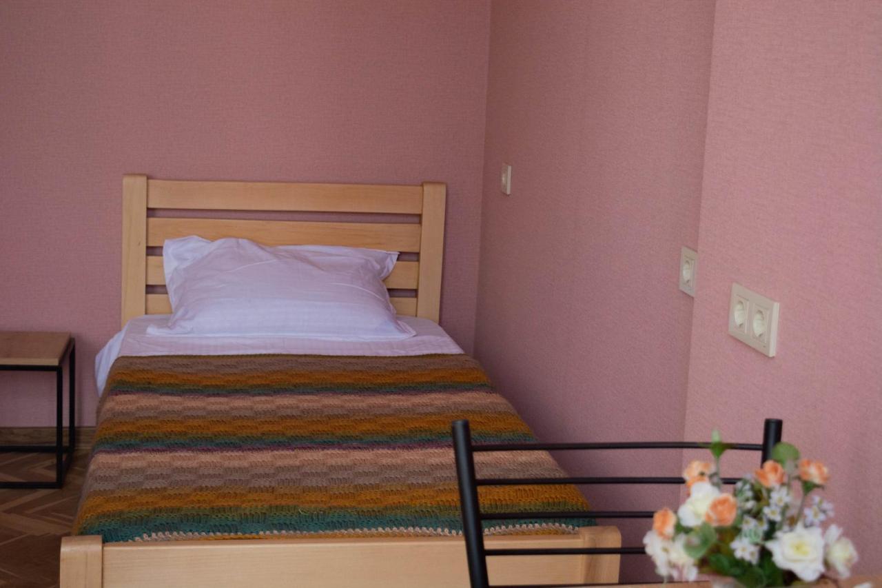 Sunflower Hotel Tbilisi Exterior foto